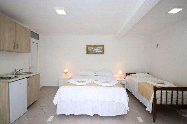 Vila Nikezic - Photo2