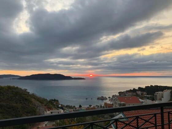 Sunrise apartment Sveti Stefan