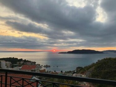 Sunrise apartment Sveti Stefan