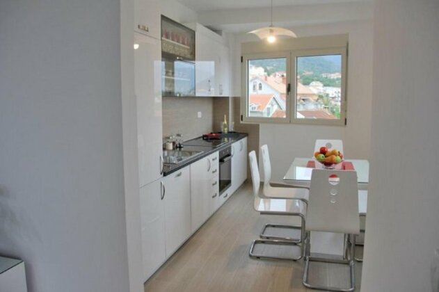 Apartment Lena Tivat - Photo2