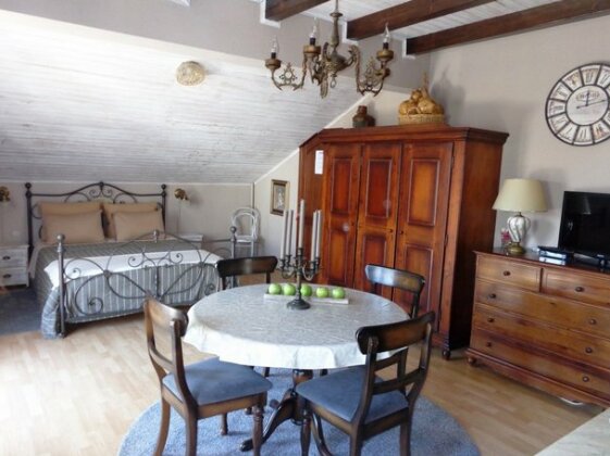 City House Apartments - Photo4