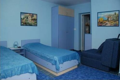 Guesthouse Castella - Photo3