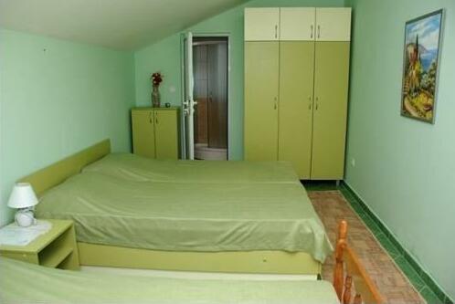 Guesthouse Castella - Photo5