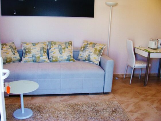 Monet Apartments - Photo4