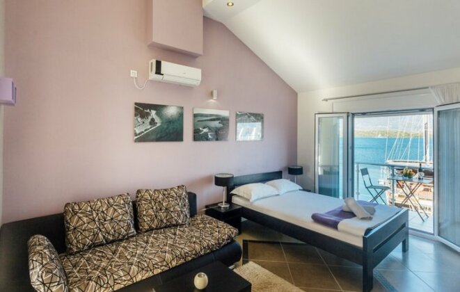 Monet Apartments - Photo5