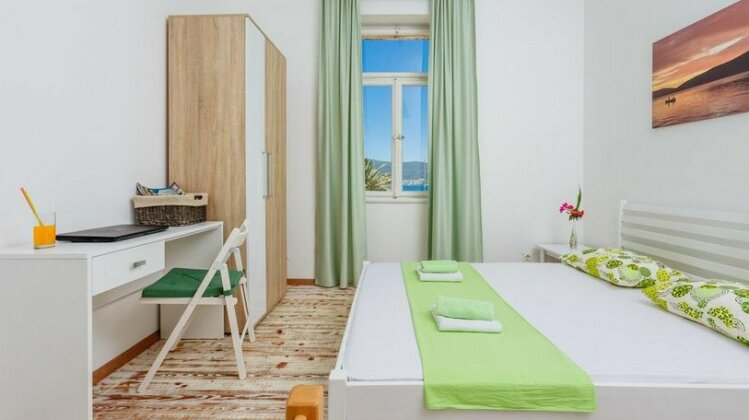 Riva Guesthouse - Photo5