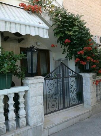 Romana 1 Tivat - Photo2