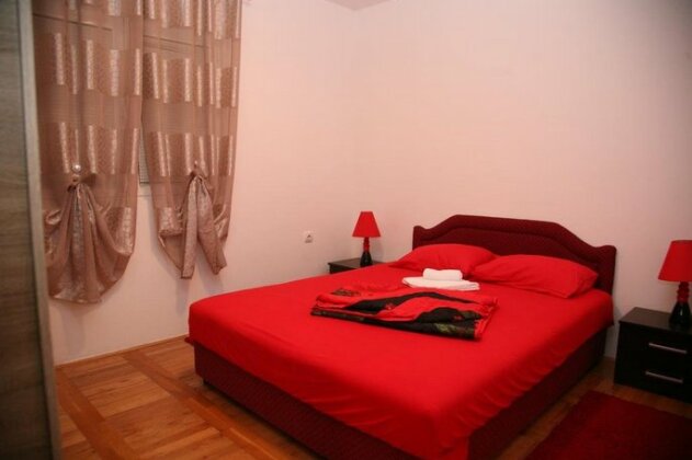 Sea star Apartment Tivat - Photo2