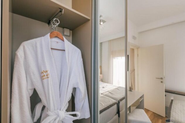 Villa Royal Apartments - Photo4