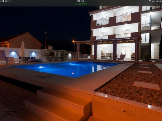 Villa Sandy Apartments - Photo2