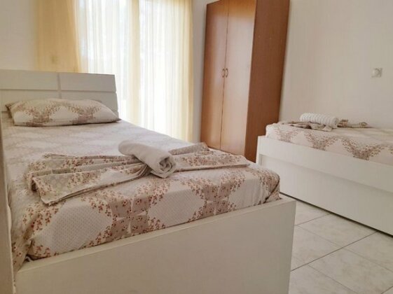 Apartments and Rooms Lejla - Photo3