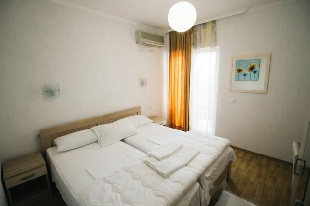 Apartments Hollaj - Photo4