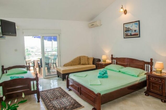 Apartments Villa Egzon - Photo4