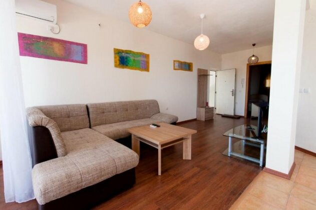 Art I Apartments - Photo2