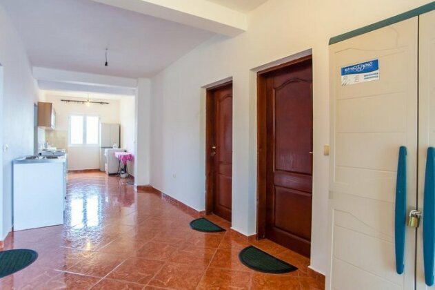 Egzona Home - Photo2