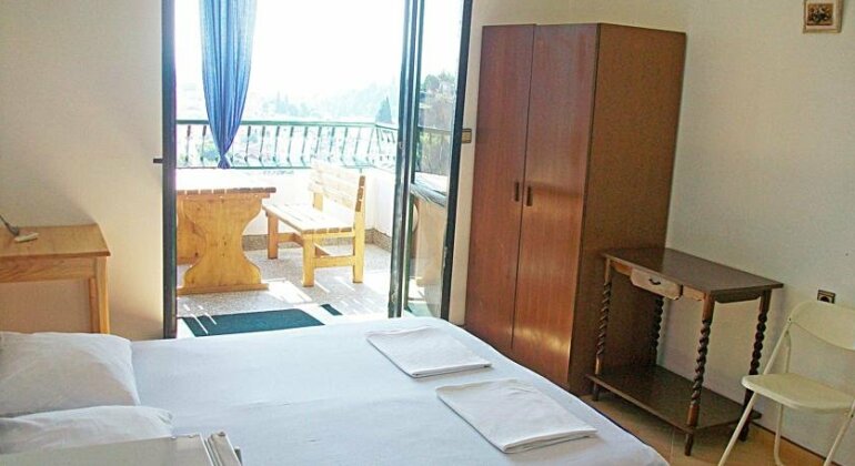 Hoxha rooms - Photo4