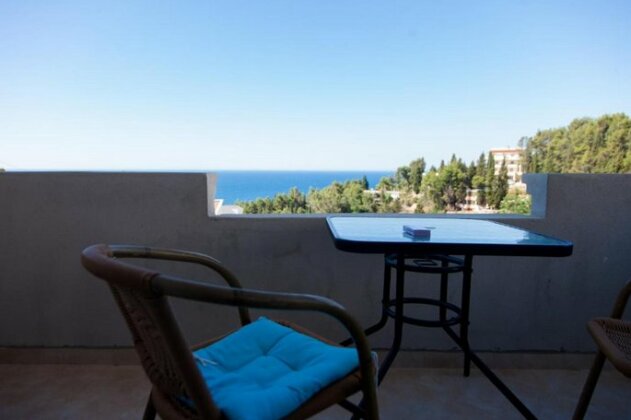 L&I Apartments - Photo4