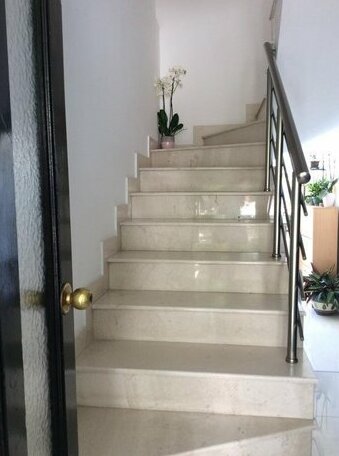 Llazorja Studios and Rooms - Photo2