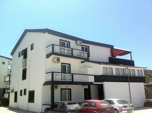 Marleku Apartments - Photo4