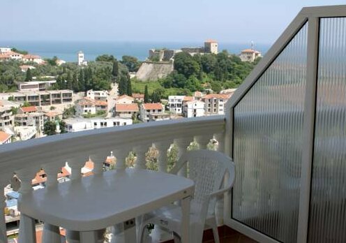 Omega Apartments - Photo5