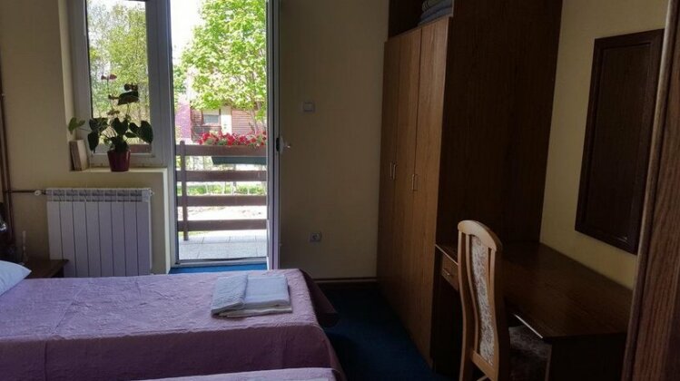 Guest House Tiha noc - Photo3