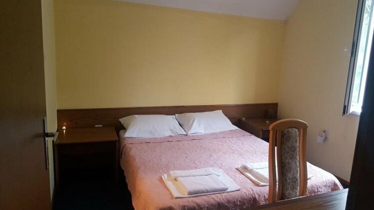 Guest House Tiha noc - Photo5