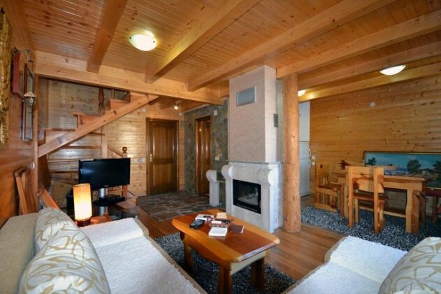 Holiday Homes Durmitorski Gaj - Photo4