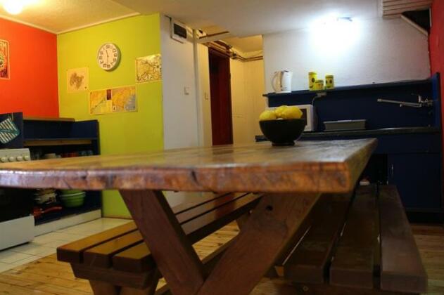 Hostel Hikers Den - Photo3