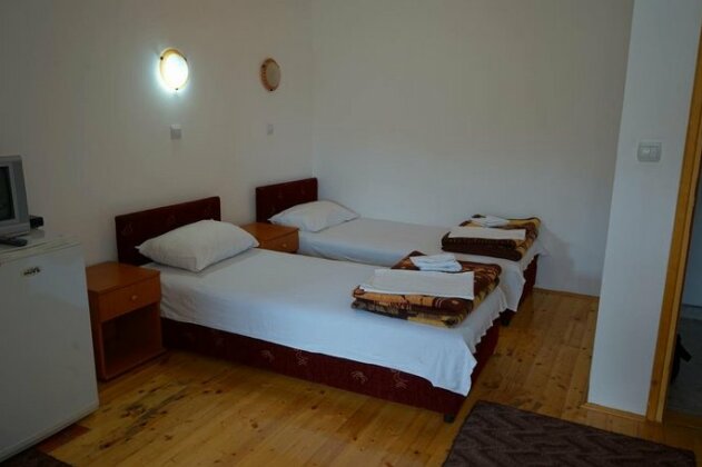 Lovac II - Photo2