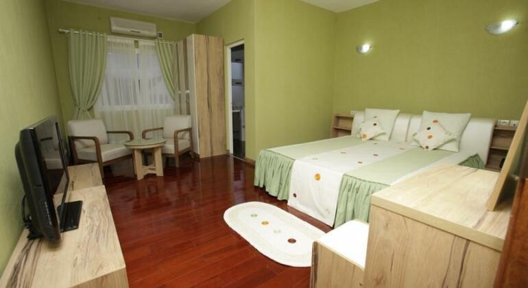 Red Island Inn - Photo5