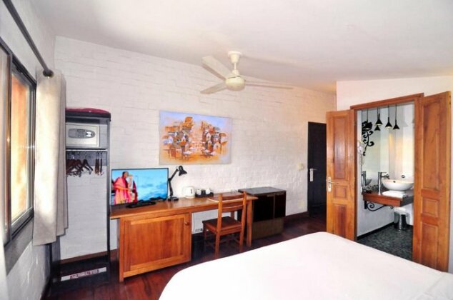 Rova Hotel - Photo2