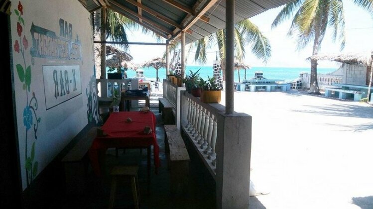 K-Bar Oasis - Photo2