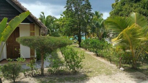 Les Tipaniers Lodge