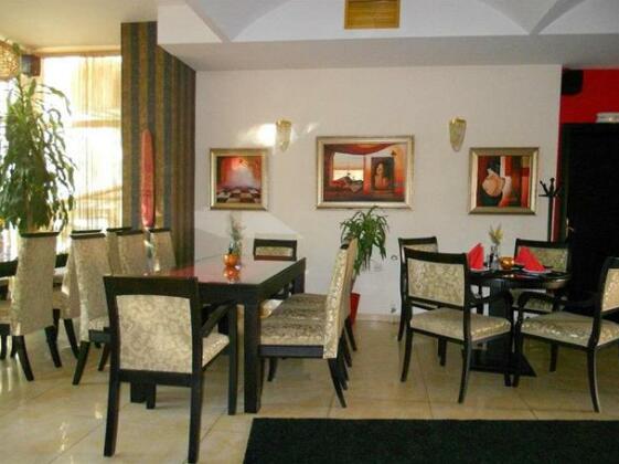 Gala Garden Hotel - Photo4