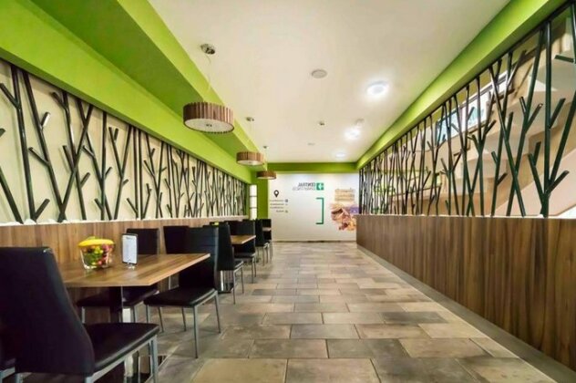 Central Hotel Fitness and Spa - Photo2