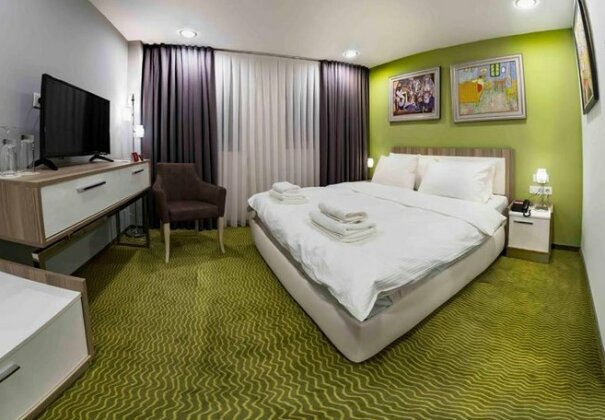 Central Hotel Fitness and Spa - Photo3