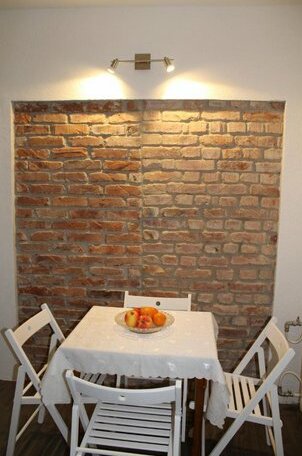 Villa Flora Guesthouse - Photo2