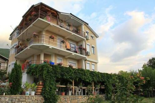 Vila Tins - Photo2