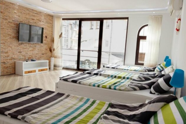 Ana's Apartments Ohrid - Photo3