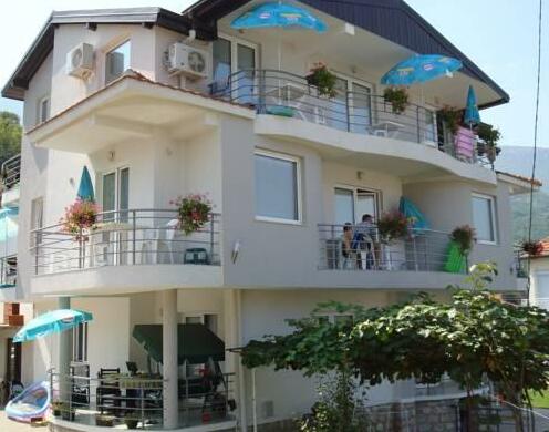 Apartments Bashoski - Photo4