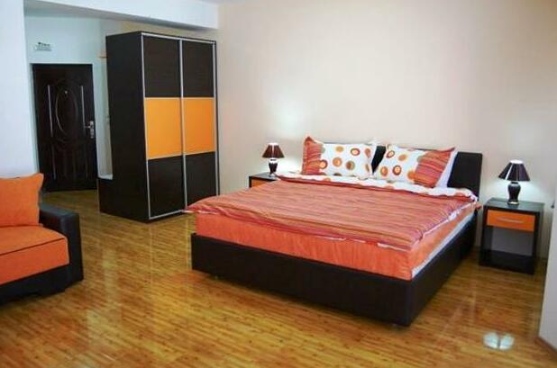 DJ Apartments - Photo2