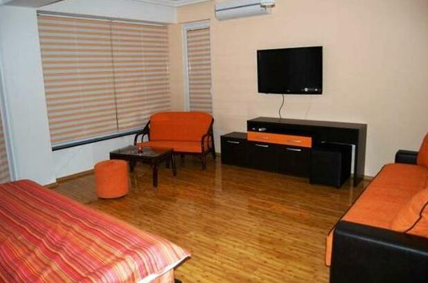 DJ Apartments - Photo3