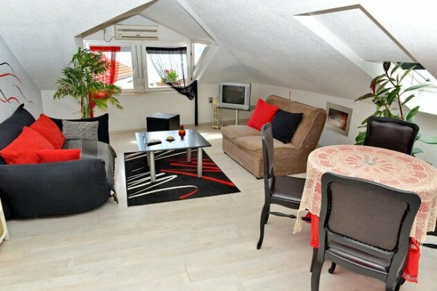 Eke Irin Apartments - Photo2