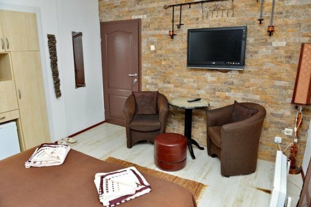 Eke Irin Apartments - Photo3