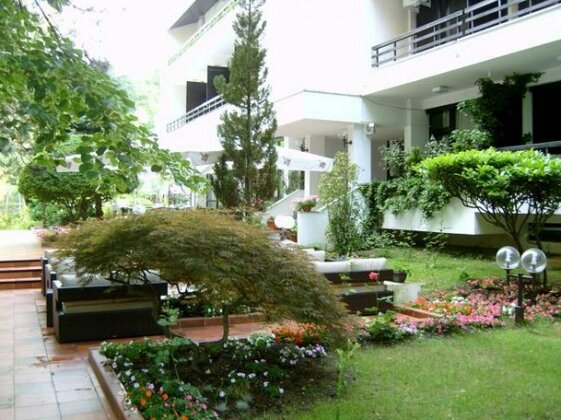 Hotel Pela - Photo2