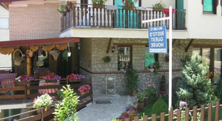 Risto's Guest House - Photo3