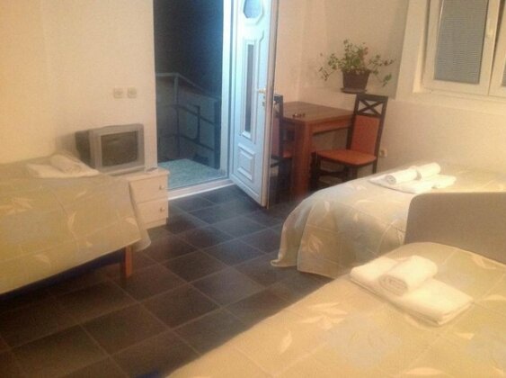 Viola Apartments - Photo2
