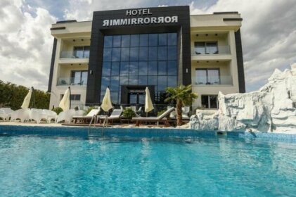 Hotel Mirror Petrovec