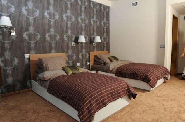 Elite Plaza Hotel - Photo4