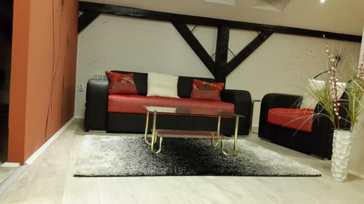 He-Ra Apartments - Photo3